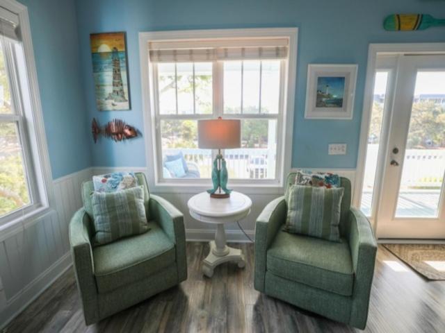 Atlantis Blue - Relaxing Beach Getaway Home Directly Across The Street From Beach Access! Home Kure Beach Exterior photo